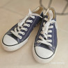 Blaue Stoffsneaker