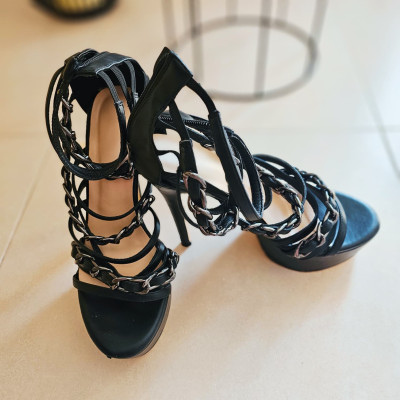 Highheels mit Riemchen
