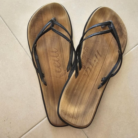 Abgelatschte Leder-Flip-Flops